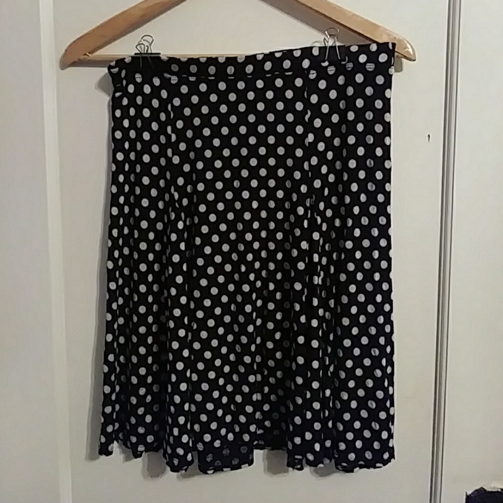 🌟Knee length skirt